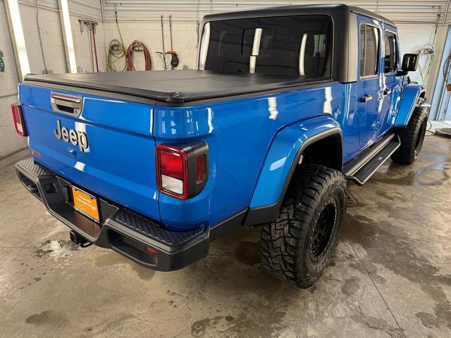 Photo of 2021 Hydro Blue Pearlcoat Jeep Gladiator