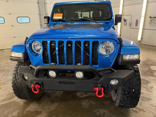 Photo of 2021 Hydro Blue Pearlcoat Jeep Gladiator