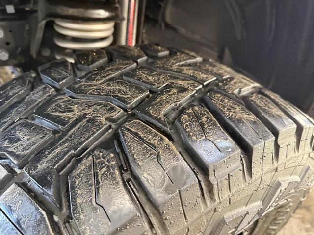 Photo of 2021 Hydro Blue Pearlcoat Jeep Gladiator