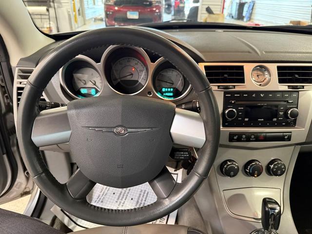 Photo of 2008 Silver Chrysler Sebring