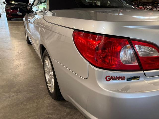 Photo of 2008 Silver Chrysler Sebring