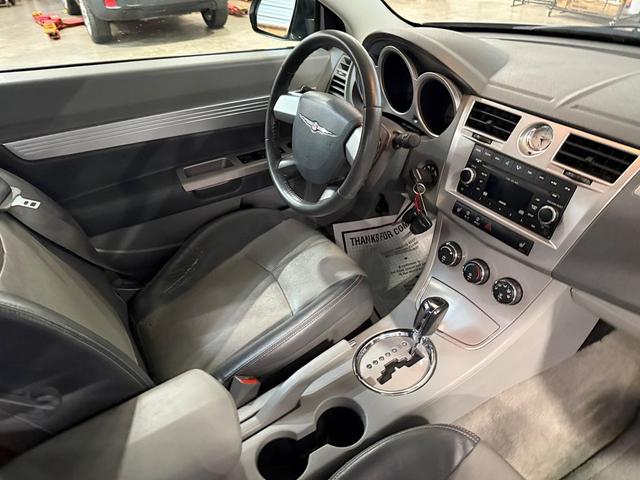 Photo of 2008 Silver Chrysler Sebring