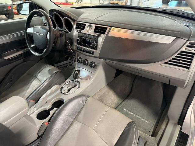 Photo of 2008 Silver Chrysler Sebring