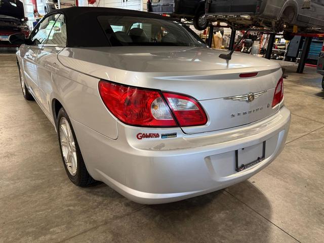 Photo of 2008 Silver Chrysler Sebring