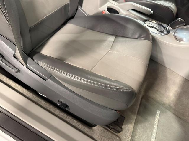 Photo of 2008 Silver Chrysler Sebring