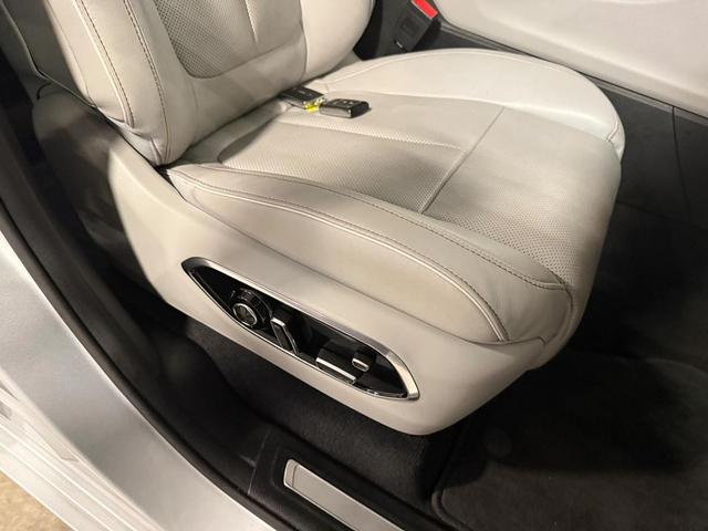 Photo of 2022 Silver Zynith Jeep Grand Cherokee L