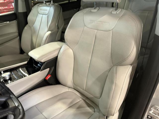 Photo of 2022 Silver Zynith Jeep Grand Cherokee L