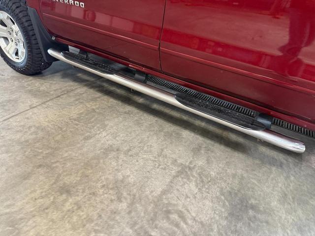 Photo of 2017 Red Chevrolet Silverado 1500