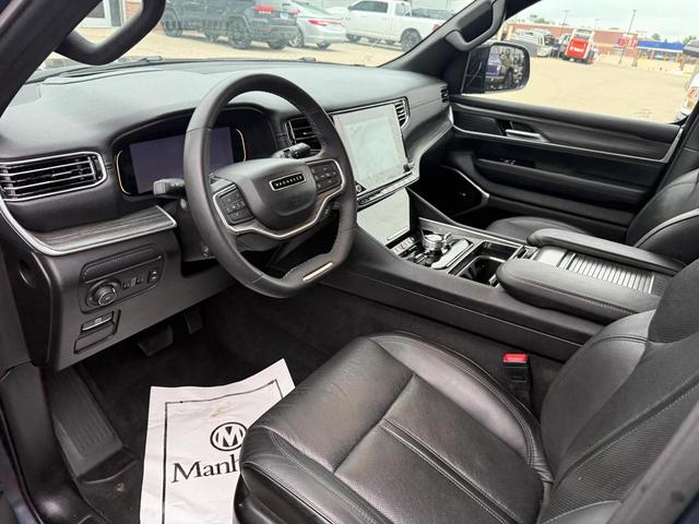 Photo of 2024 Gray Jeep Wagoneer