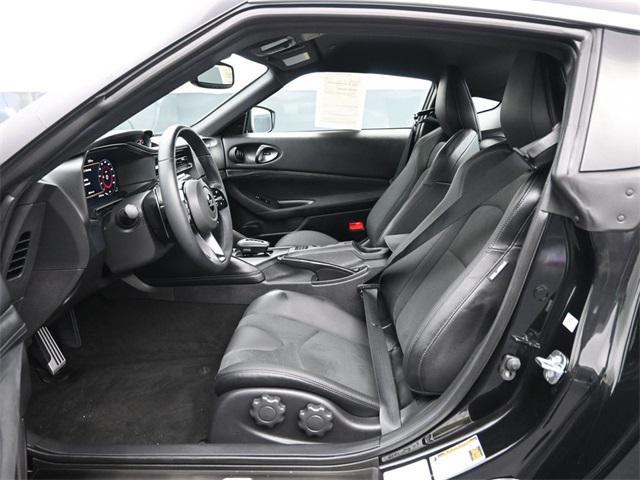 Photo of 2024 Black Diamond Pearl Nissan Z
