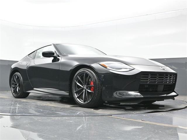 Photo of 2024 Black Diamond Pearl Nissan Z