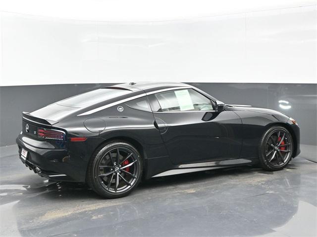 Photo of 2024 Black Diamond Pearl Nissan Z