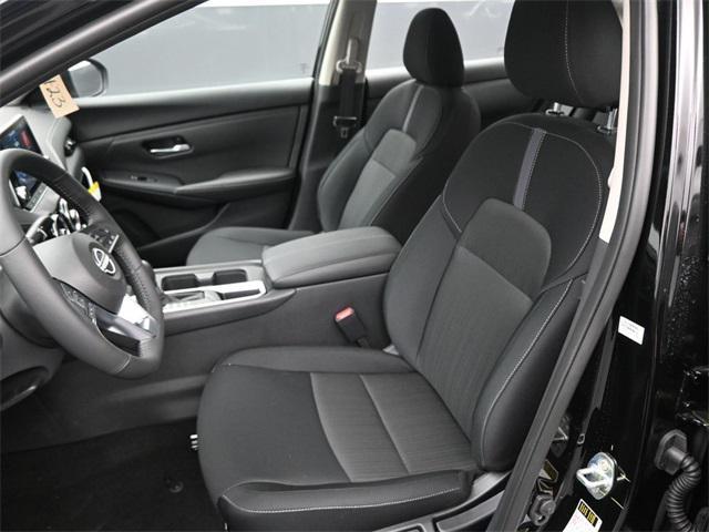 Photo of 2025 Super Black Nissan Sentra