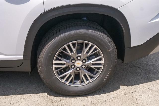 Photo of 2026 Summit White Chevrolet Traverse