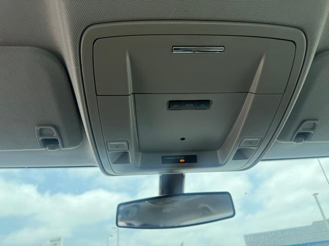 Photo of 2016 Summit White Chevrolet Silverado 3500