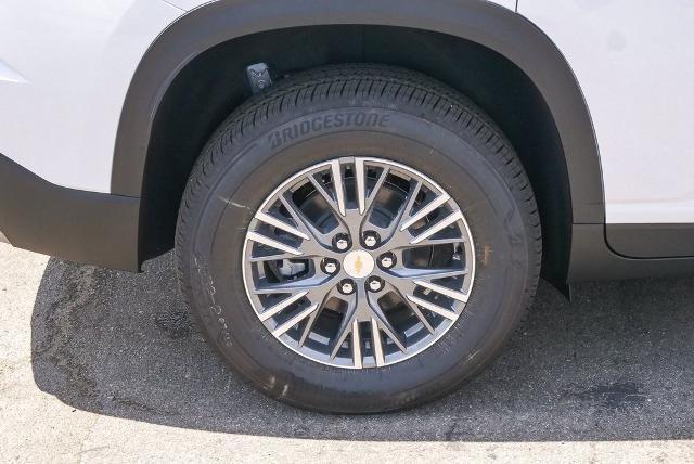 Photo of 2026 Summit White Chevrolet Traverse