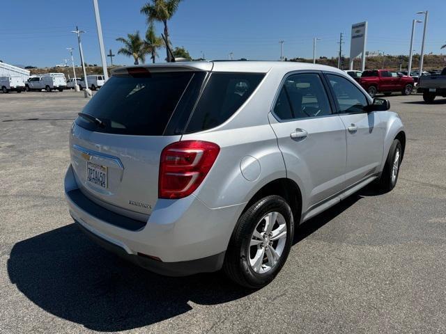 Photo of 2016 Silver Ice Metallic Chevrolet Equinox