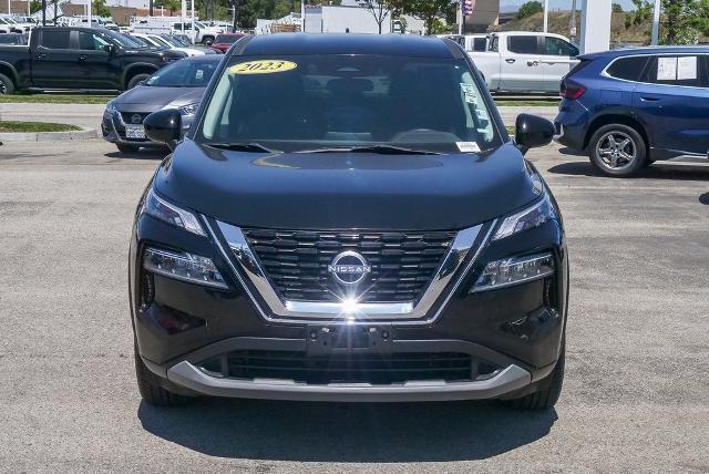 Photo of 2023 Super Black Nissan Rogue