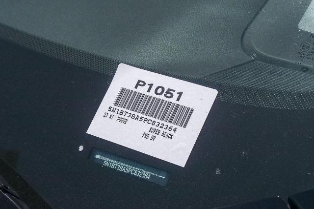 Photo of 2023 Super Black Nissan Rogue
