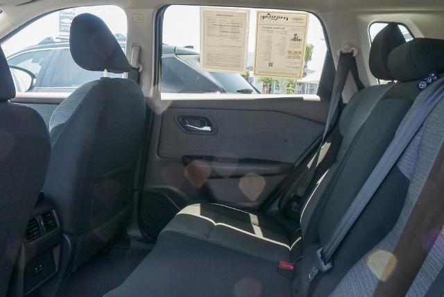 Photo of 2023 Super Black Nissan Rogue