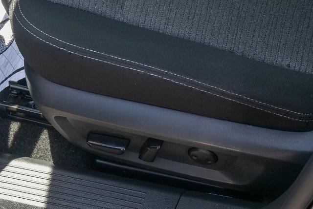 Photo of 2023 Super Black Nissan Rogue