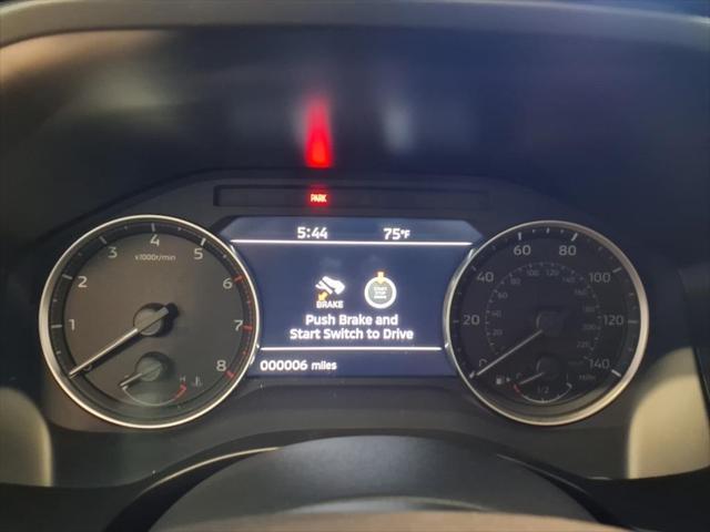 Photo of 2025 White Diamond With Black Roof Mitsubishi Outlander