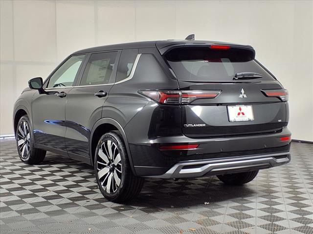 Photo of 2025 Black Diamond Mitsubishi Outlander