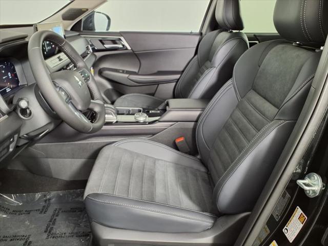 Photo of 2025 Black Diamond Mitsubishi Outlander