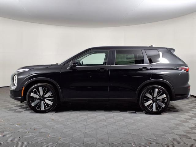 Photo of 2025 Black Diamond Mitsubishi Outlander
