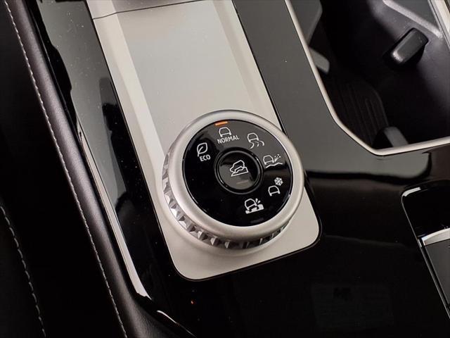 Photo of 2025 Black Diamond Mitsubishi Outlander