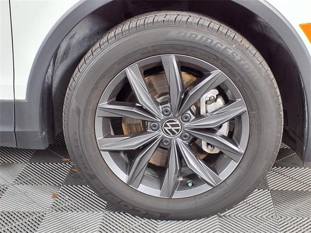 Photo of 2022 White Volkswagen Tiguan