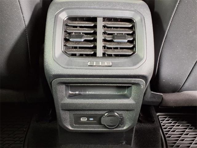 Photo of 2022 White Volkswagen Tiguan