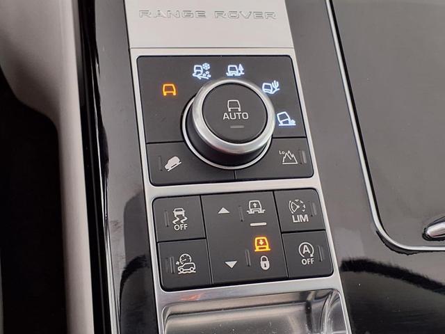 Photo of 2017 Silver Land Rover Range Rover