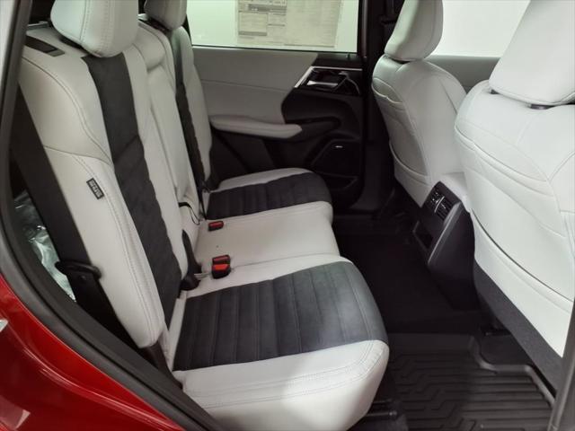 Photo of 2025 Red Diamond Mitsubishi Outlander