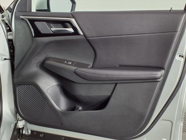 Photo of 2025 Alloy Silver Metallic Mitsubishi Outlander PHEV