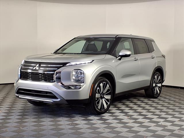 Photo of 2025 Alloy Silver Metallic Mitsubishi Outlander
