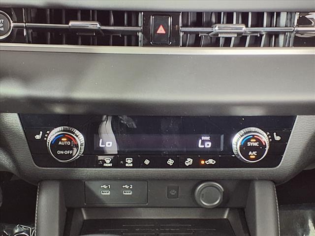 Photo of 2025 Alloy Silver Metallic Mitsubishi Outlander