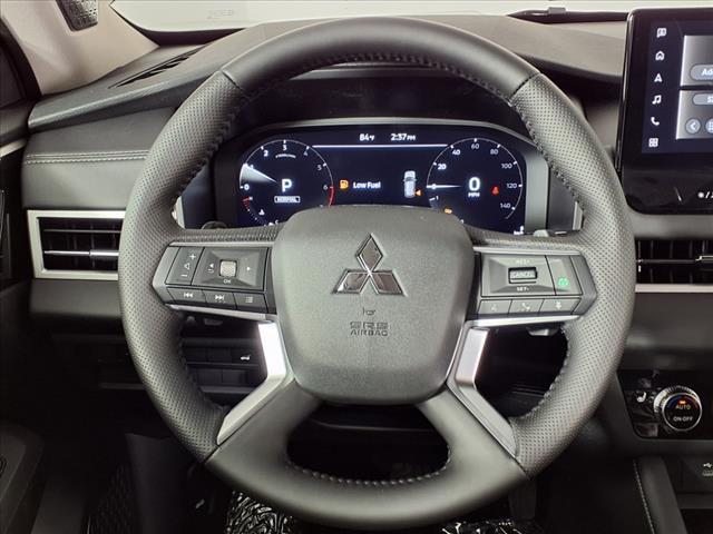 Photo of 2025 Alloy Silver Metallic Mitsubishi Outlander