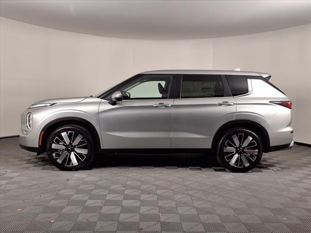 Photo of 2025 Alloy Silver Metallic Mitsubishi Outlander