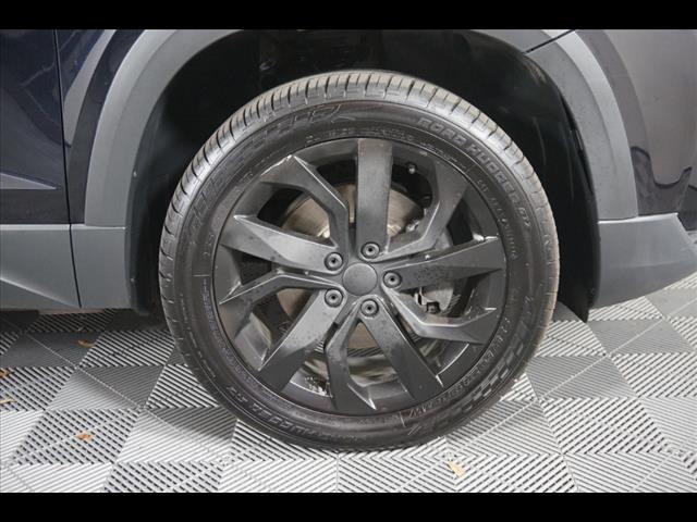 Photo of 2023 Deep Black Volkswagen Taos