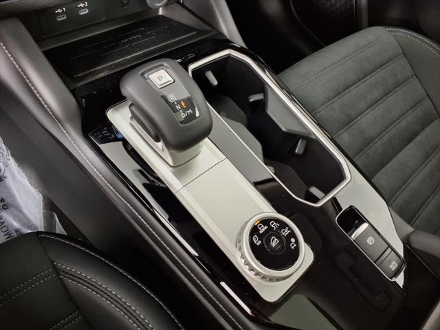 Photo of 2025 Cosmic Blue Metallic Mitsubishi Outlander