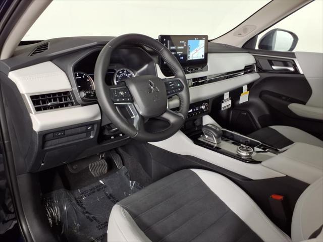 Photo of 2025 Cosmic Blue Metallic Mitsubishi Outlander