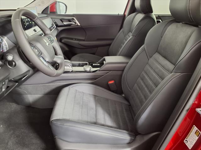 Photo of 2025 Red Diamond Mitsubishi Outlander