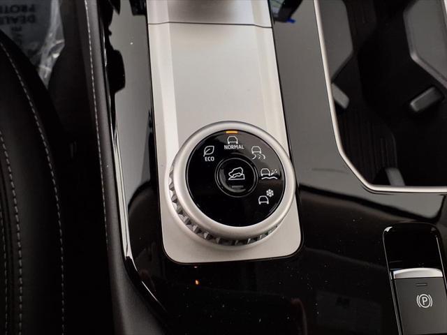 Photo of 2025 Graphite Gray Mitsubishi Outlander