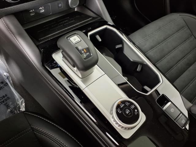 Photo of 2025 Graphite Gray Mitsubishi Outlander