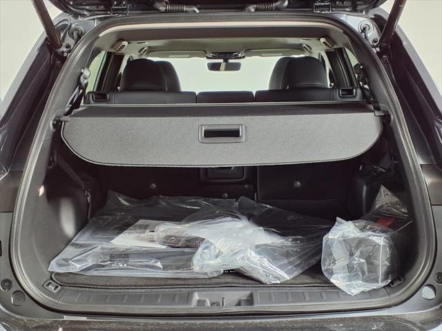 Photo of 2025 Graphite Gray Mitsubishi Outlander