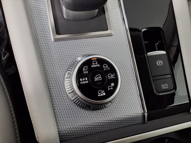 Photo of 2025 Black Diamond W/ Alloy Silver Roof Mitsubishi Outlander PHEV