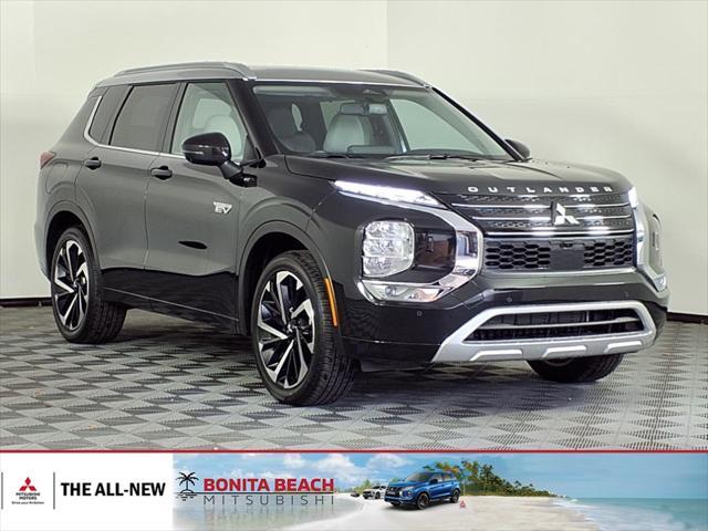 Photo of 2025 Black Diamond W/ Alloy Silver Roof Mitsubishi Outlander PHEV
