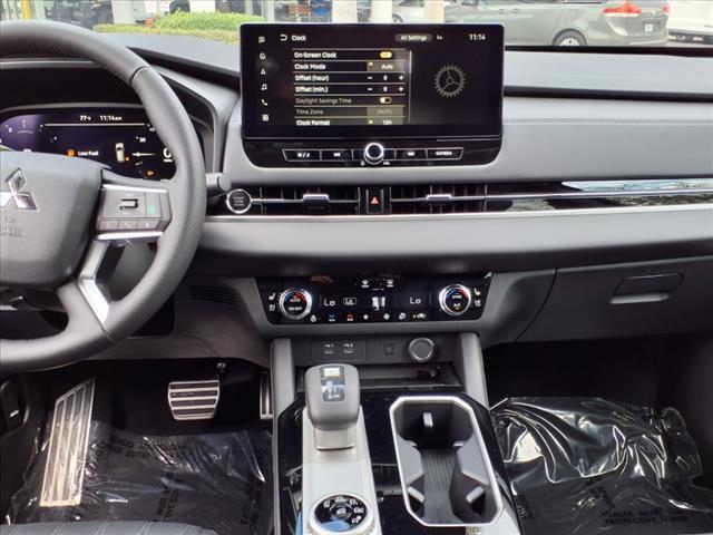 Photo of 2025 Black Diamond Mitsubishi Outlander
