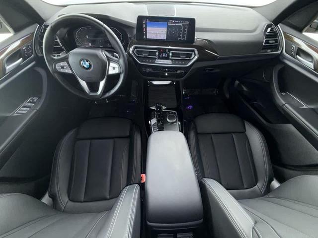 Photo of 2023 Alpine White BMW X3